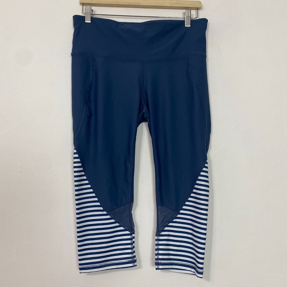 Xersion Women's Fitted Capri Legging Size Large Slate Blue & White Striped - Picture 2 of 7